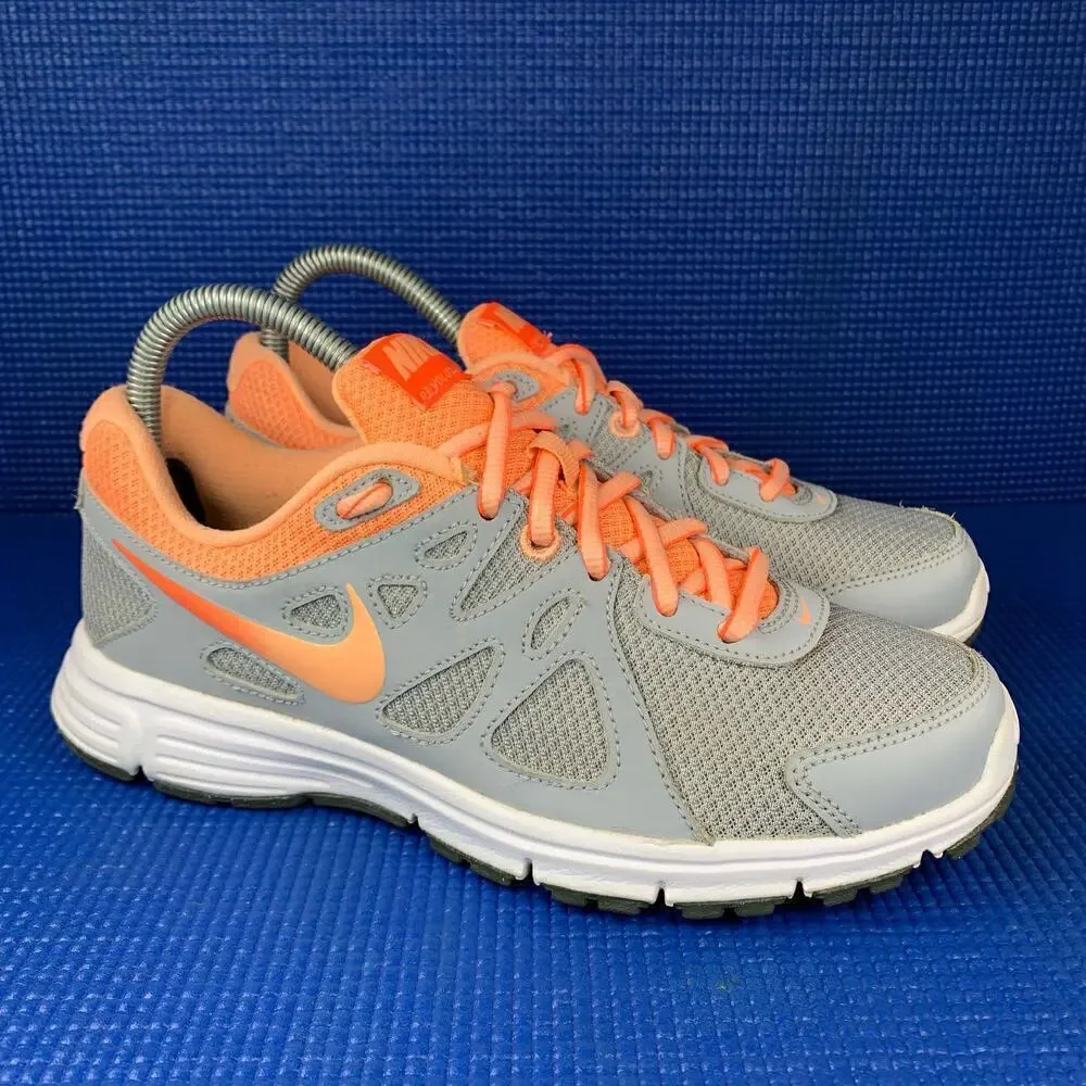 🔴 Nike Revolution 2 Womens US 7 Grey Coral Running Shoes 554900-030